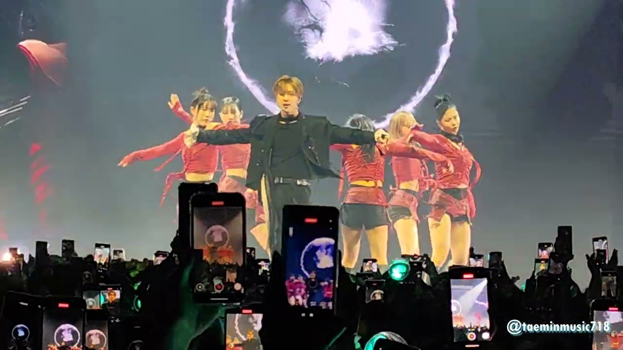 TAEMIN   In  SANTIAGO                                         World Tour EPHEMERAL GAZE
