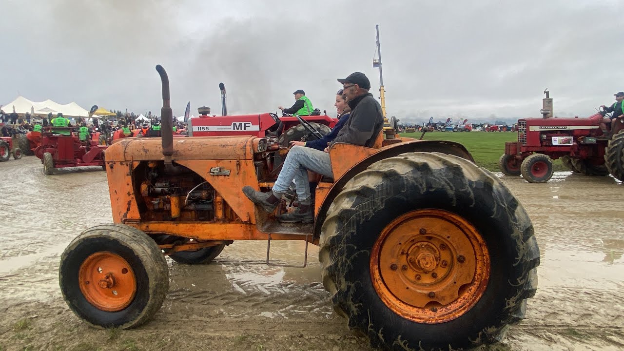 Wheels At Wanaka 2025 - Sunday’s TRACTOR PARADE