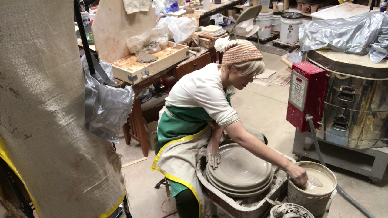 Throwing a 16" Platter usig 14" Hydrobat