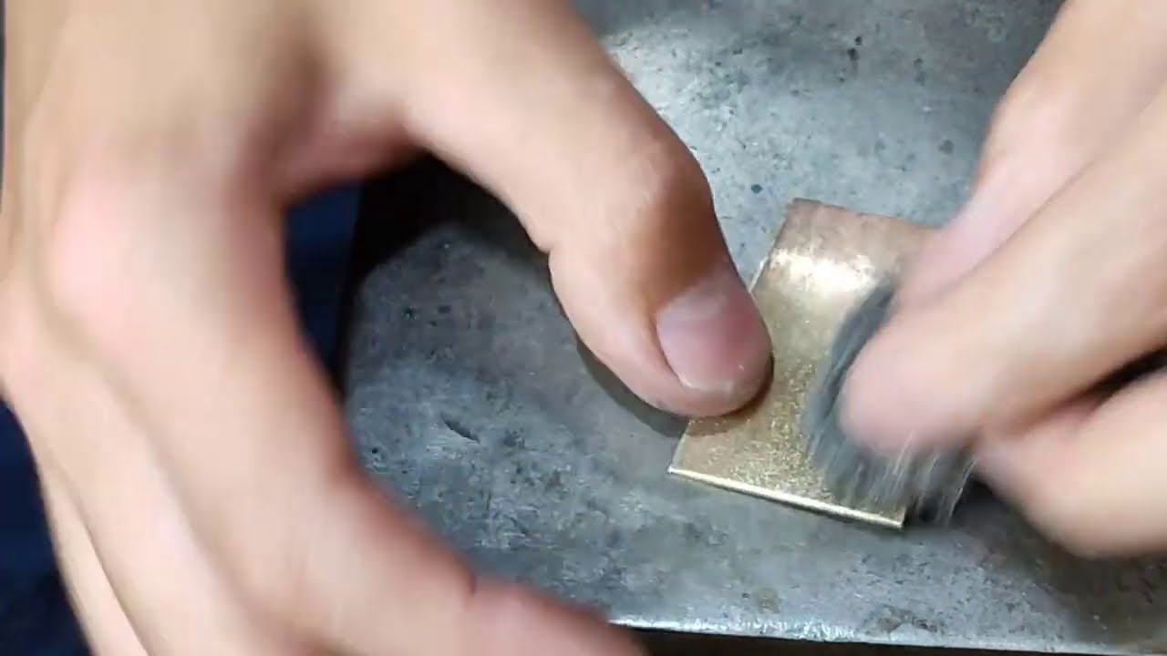 Texturas y patrones sobre metal para joyeria artesanal