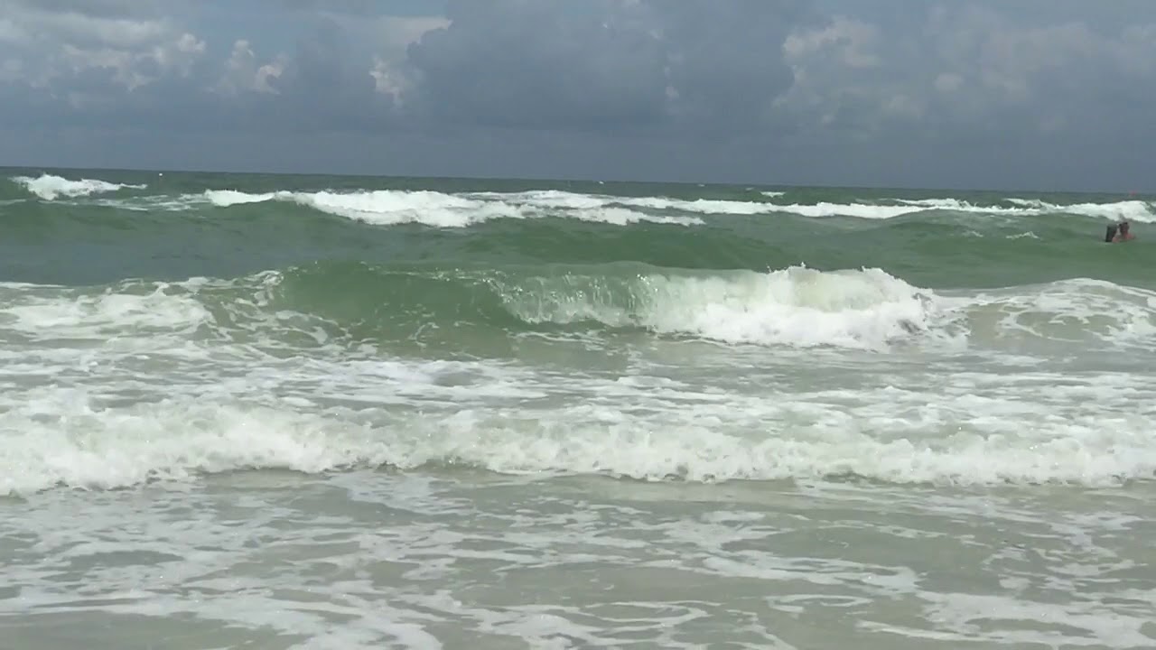 beach - medium waves 01 (Slow Motion)