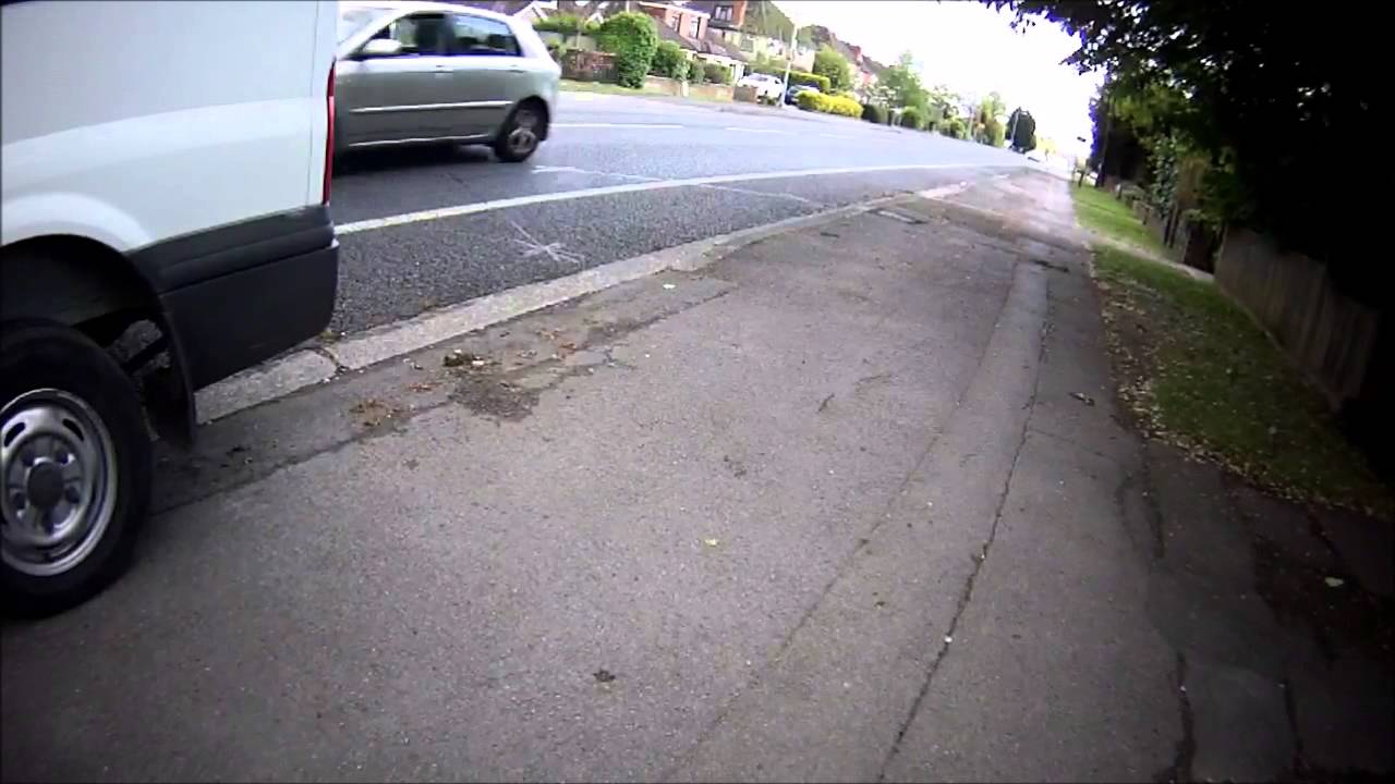Chat with delivery driver in cycle lane
