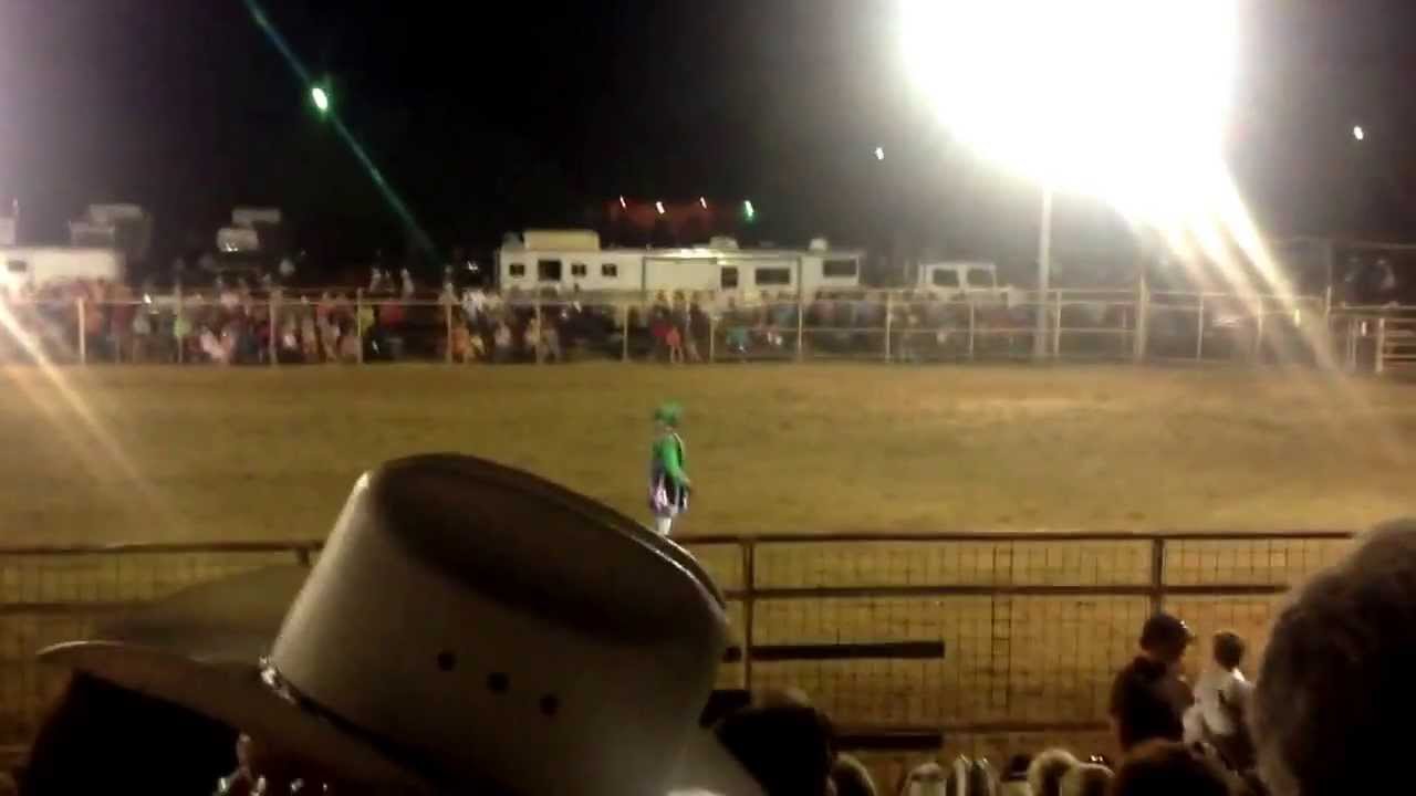 Funniest rodeo clown skit ever