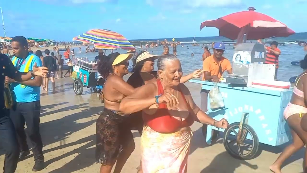 Frevo do Buraco da Véia - Ao Vivo na Praia