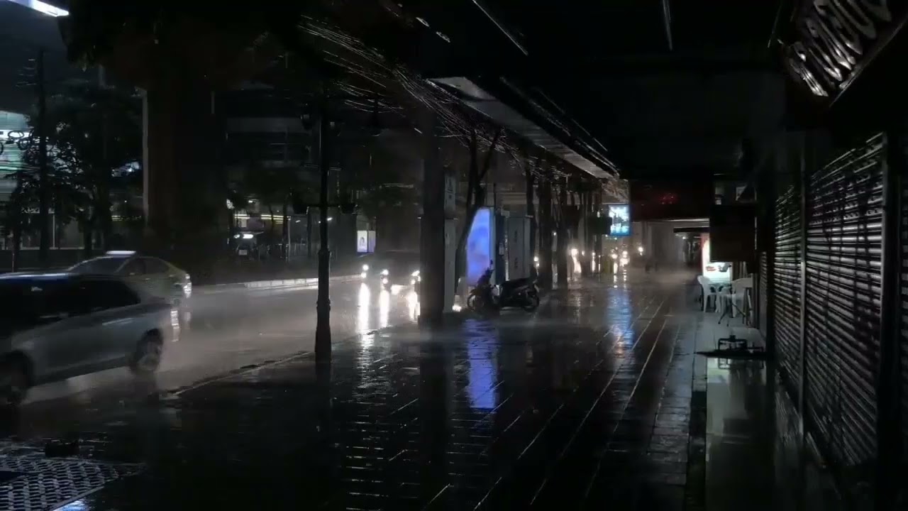 2 Horas de Chuva Intensa Relaxante na Cidade Noturna durante Noite de Insônia, Acalmar Ansiedade