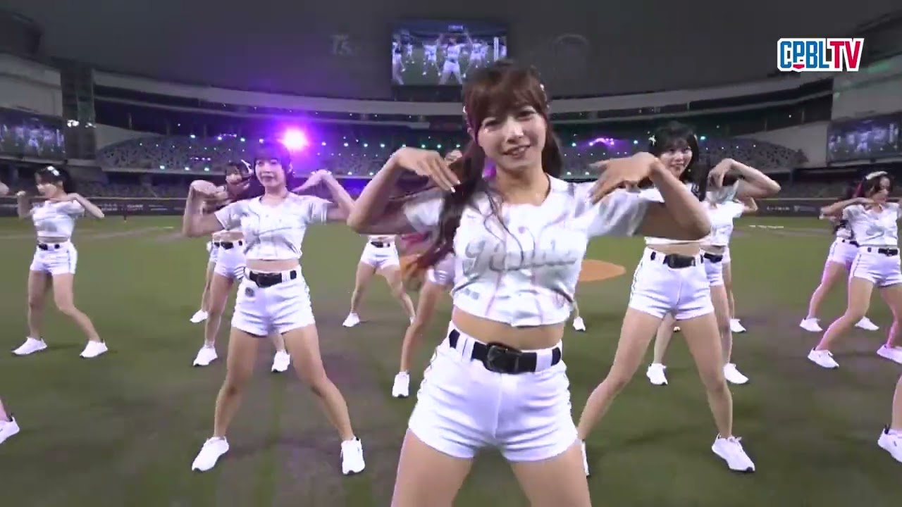 09/26 樂天 VS 台鋼 賽前，台鋼啦啦隊Wing Stars帶來充滿活力的舞蹈表演