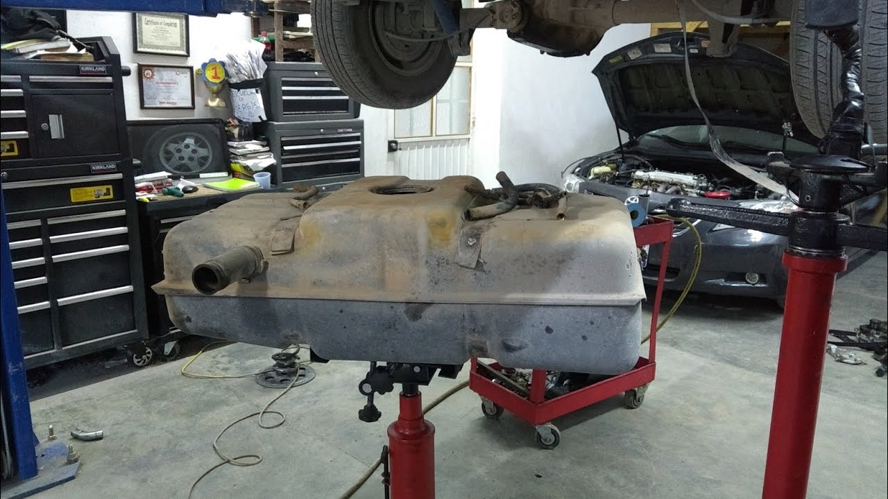 Tanque de combustible subirlo instalarlo procedimiento