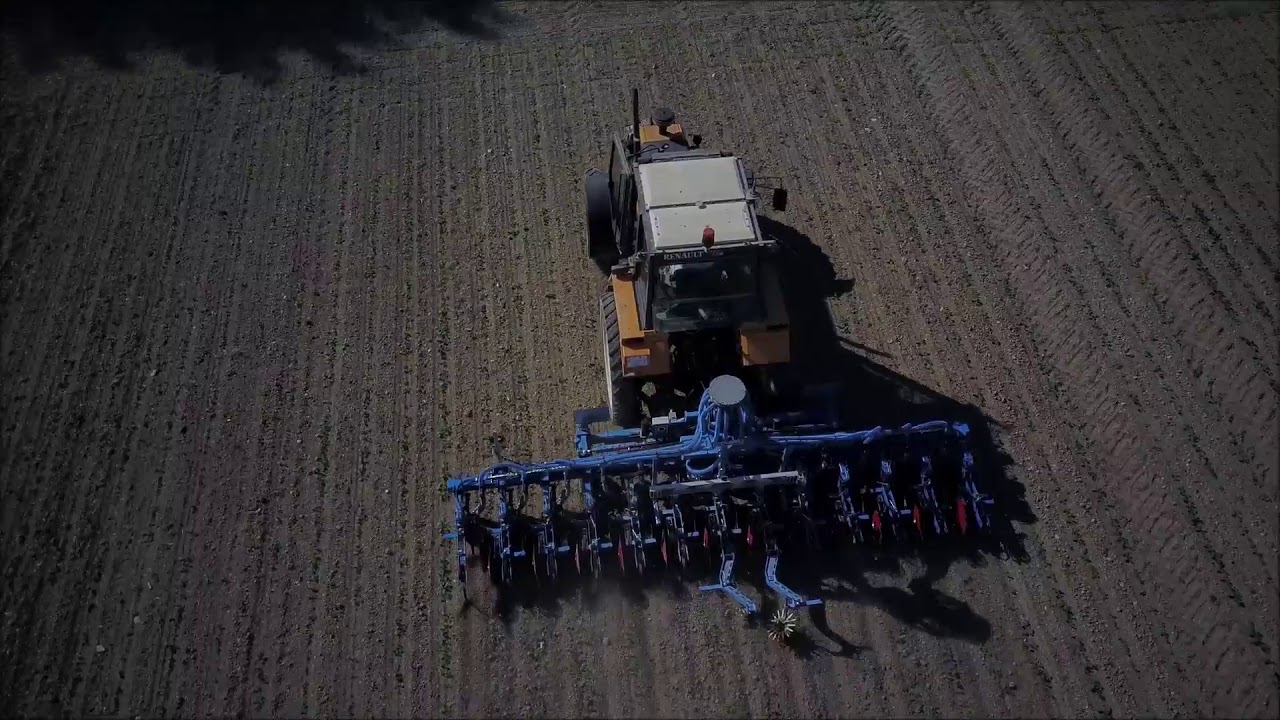 Pascal et son drone DJI MAVIC Pro démonstration bineuse pour céréales