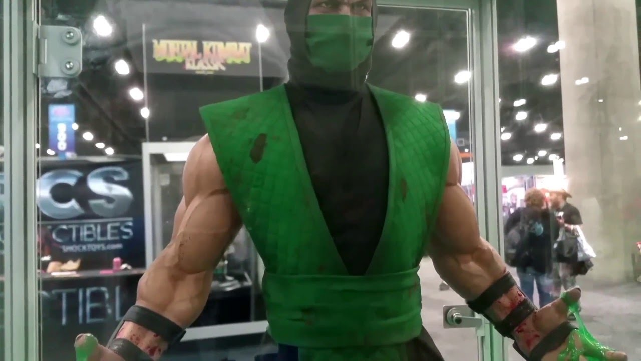 PCS Reptile statue
