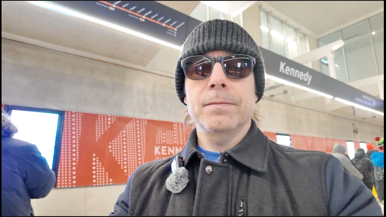Toronto LIVE: Back In The City Exploring On Wednesday Evening