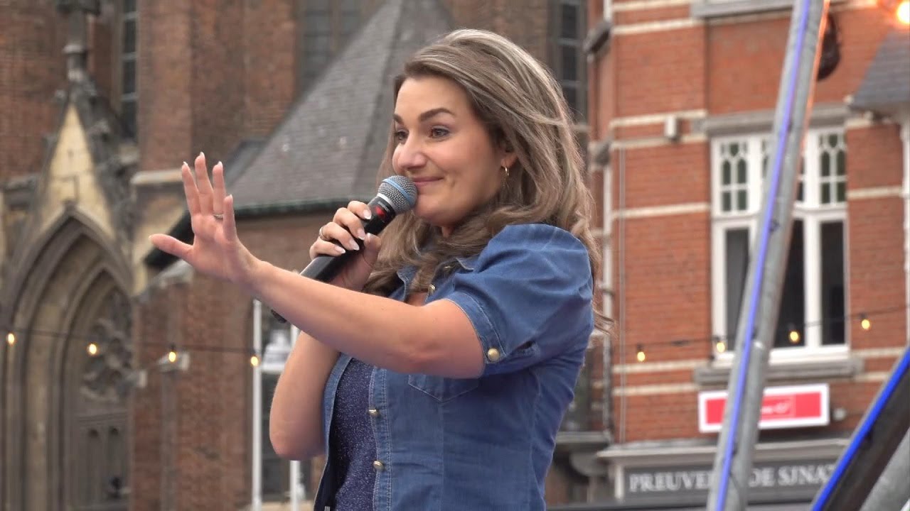 Sieneke  De Nacht Is Nog Zo Lang Muziekfeest Marktplein Roermond 2023