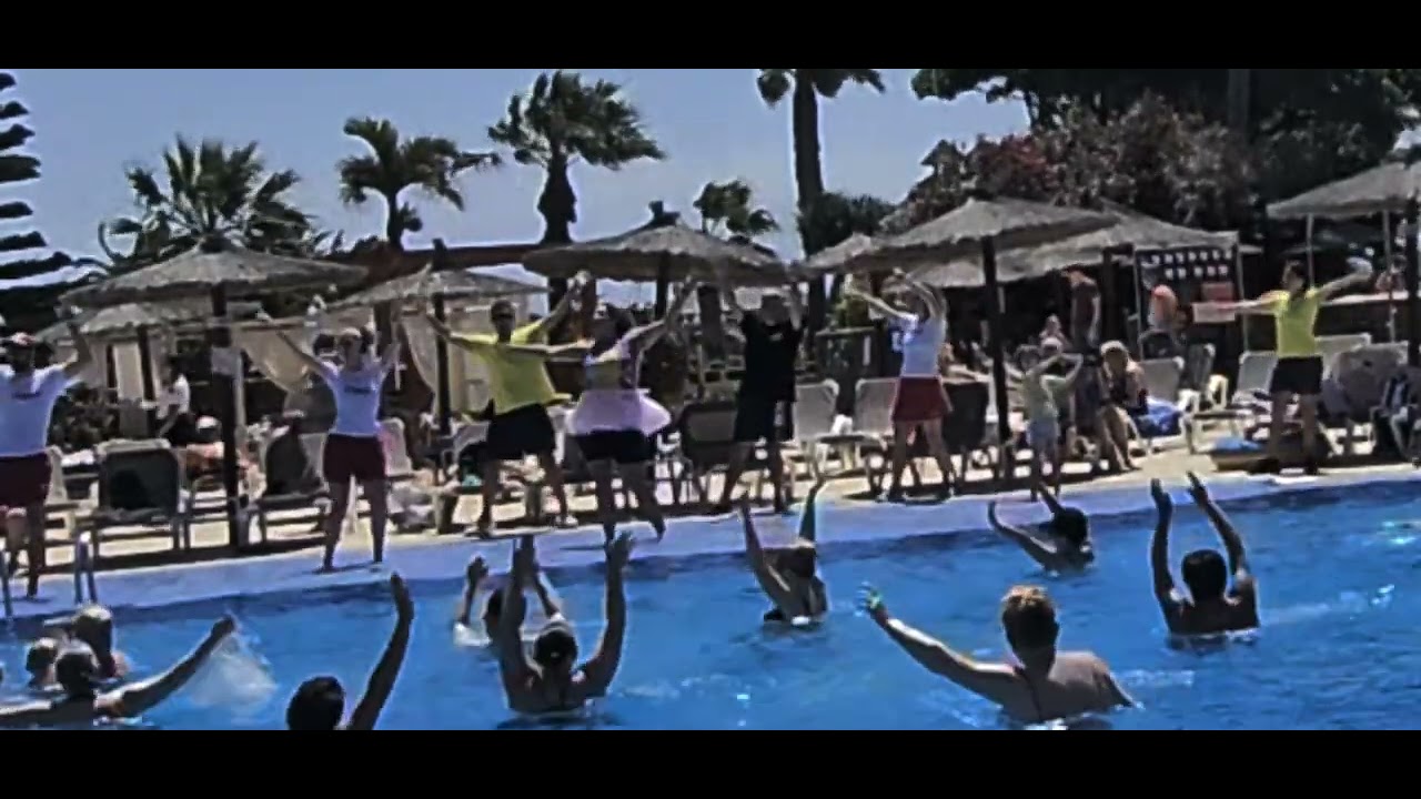Pool side CLUB DANCE Elba Carlota with Animation team