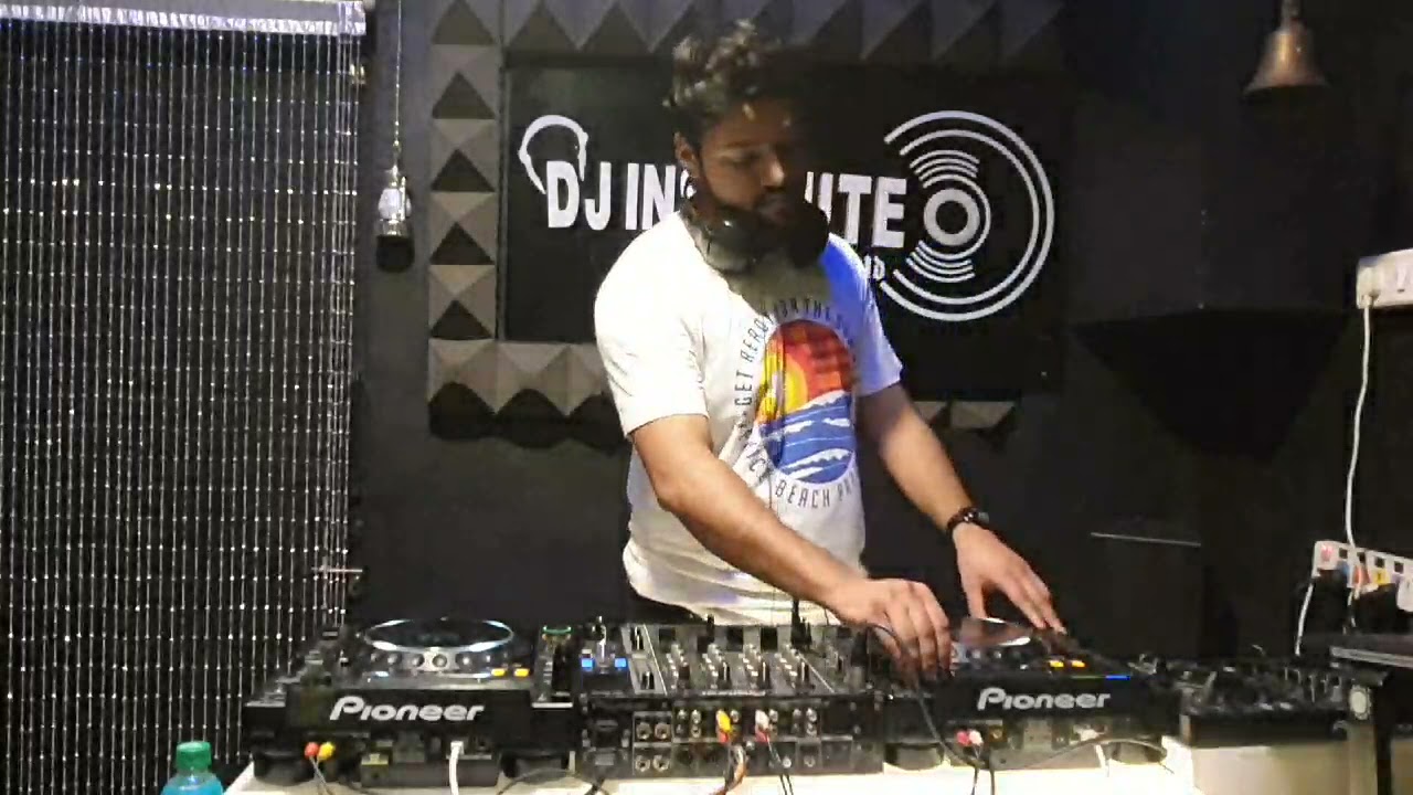 Mumbai's No.1 DJ Institute
