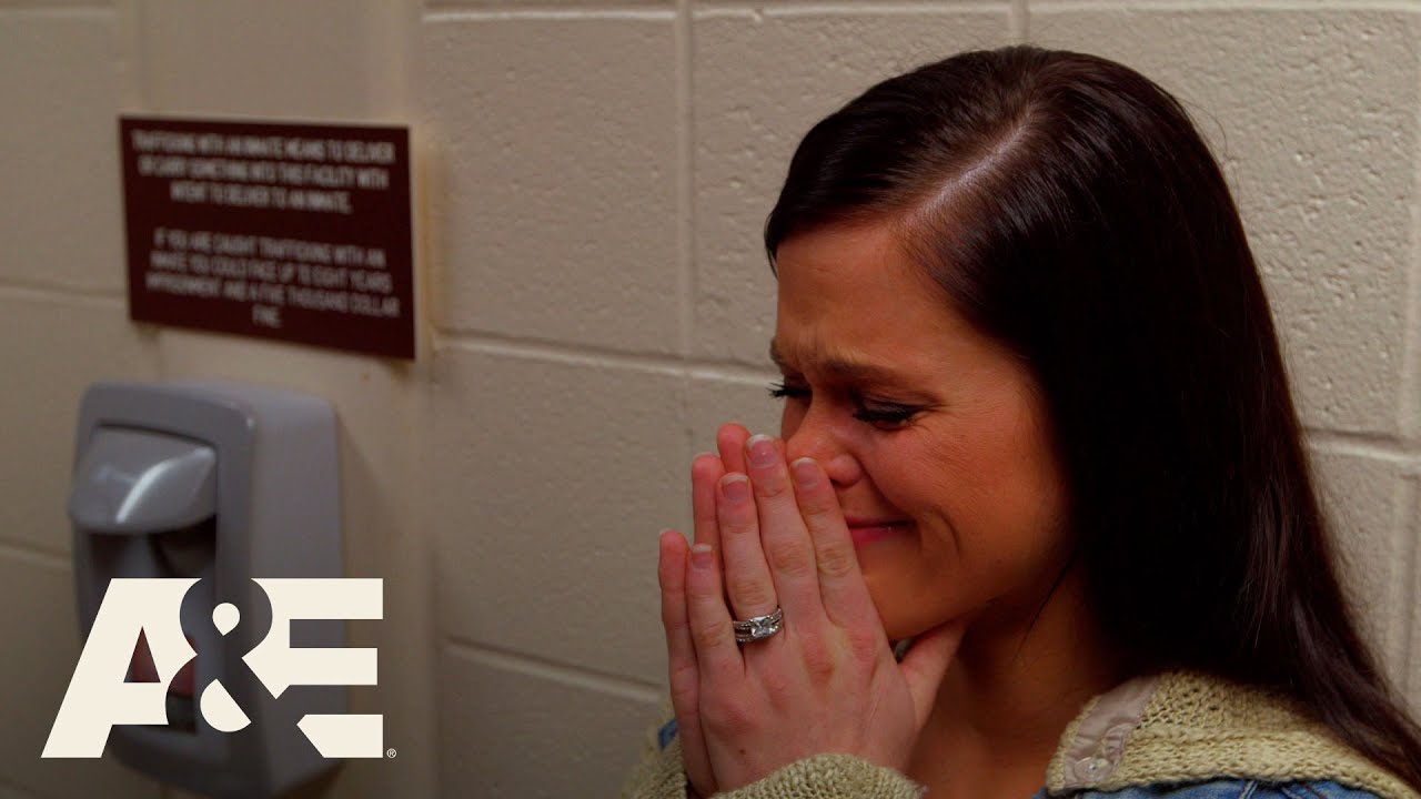 60 Days In: Time Out: Ashleigh's Prison Visit | A&E