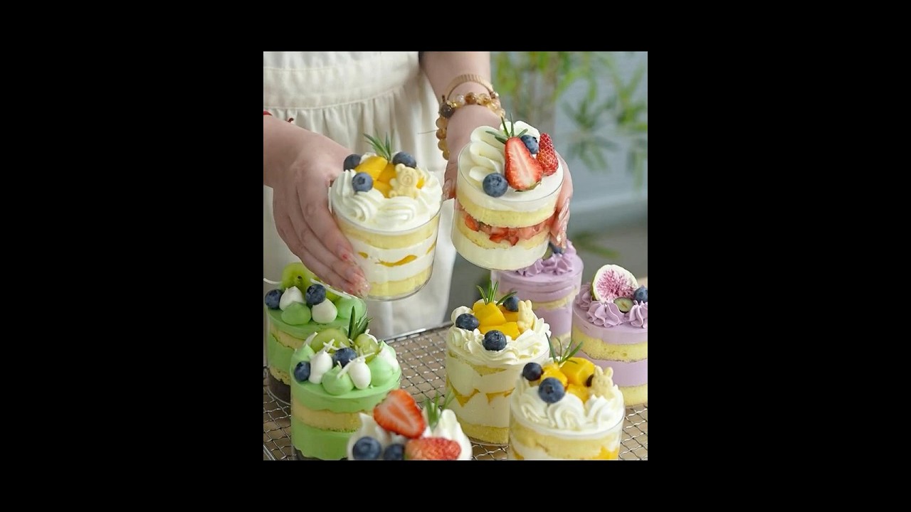 Easy Mini Fruit Jar Cakes Tutorial 😍🫐 | pretty! #food #cake #easy #easyrecipe #foodie #lifestyle