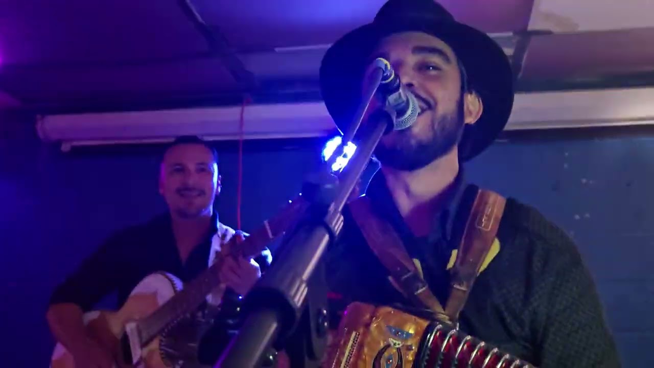 Rodney Rodriguez Los Cucuys, at Lucky Shot in San Benito, TX come have fun 