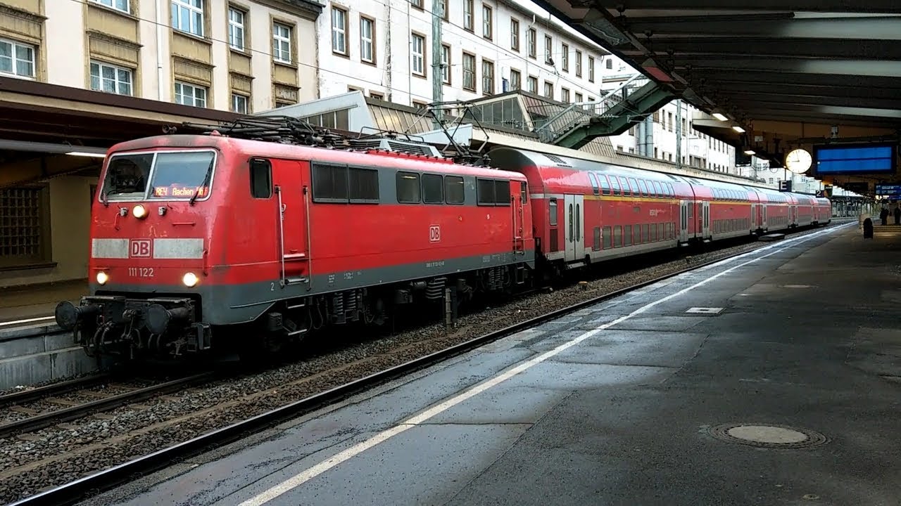 E-Lok Baureihe 111 auf der Linie RE 4 (Wupper-Express – VRR)