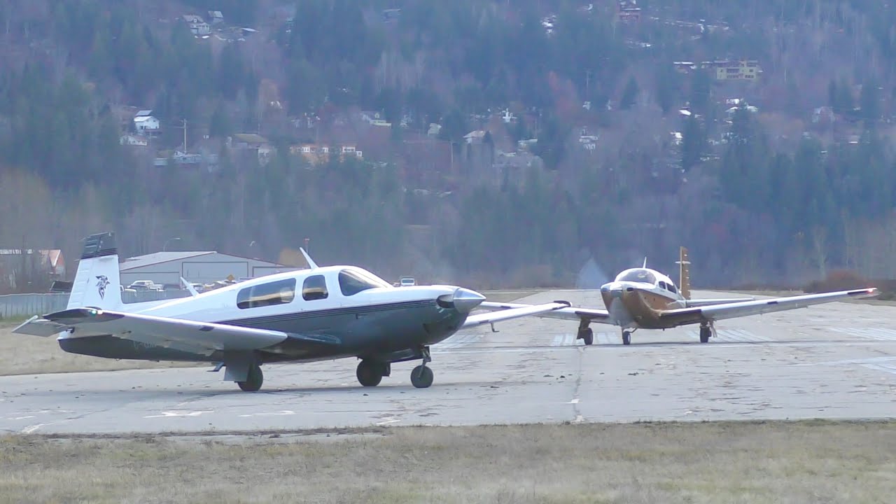 Mooney M20 Takeoff