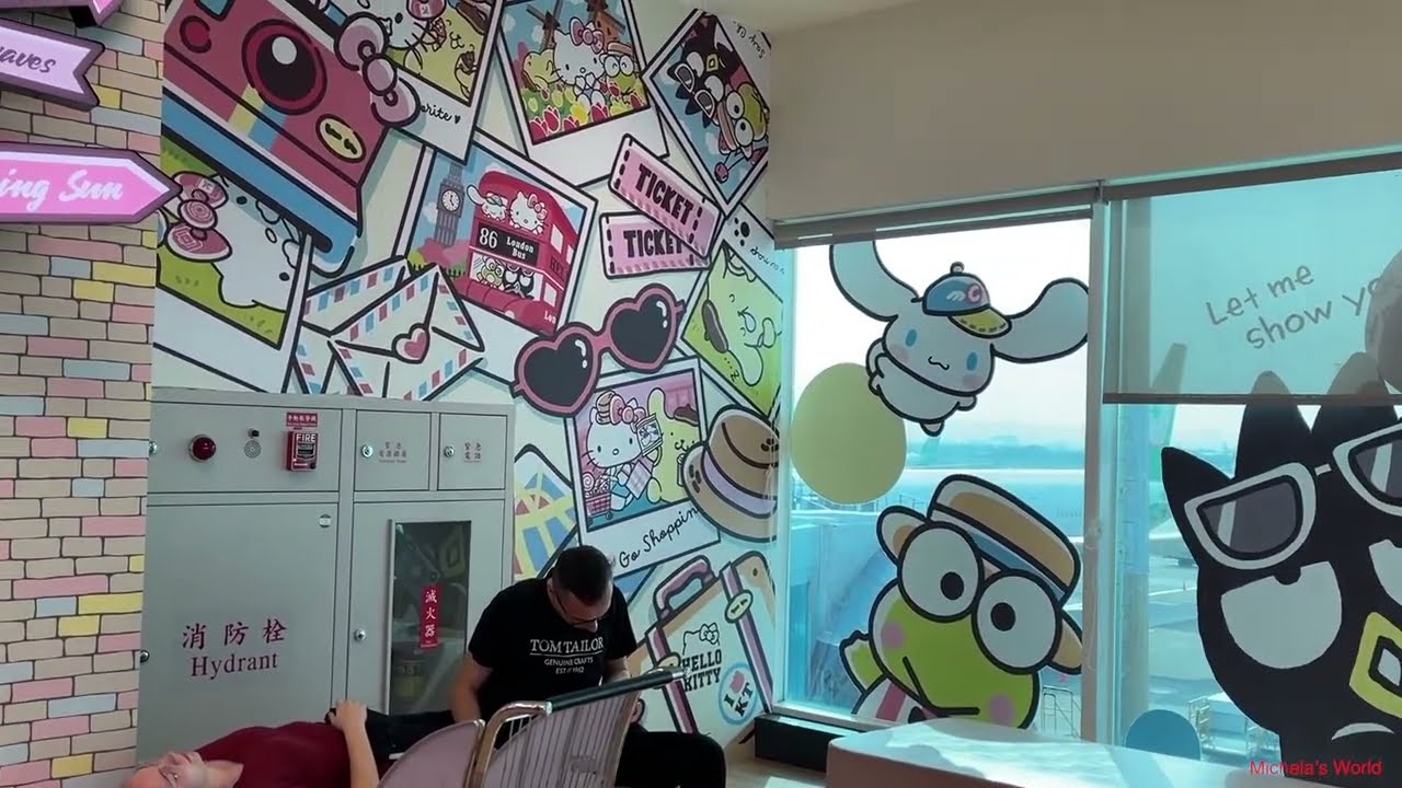Hello Kitty Themed Departure Gate, Taoyuan Airport, Taiwan #hellokitty #airport