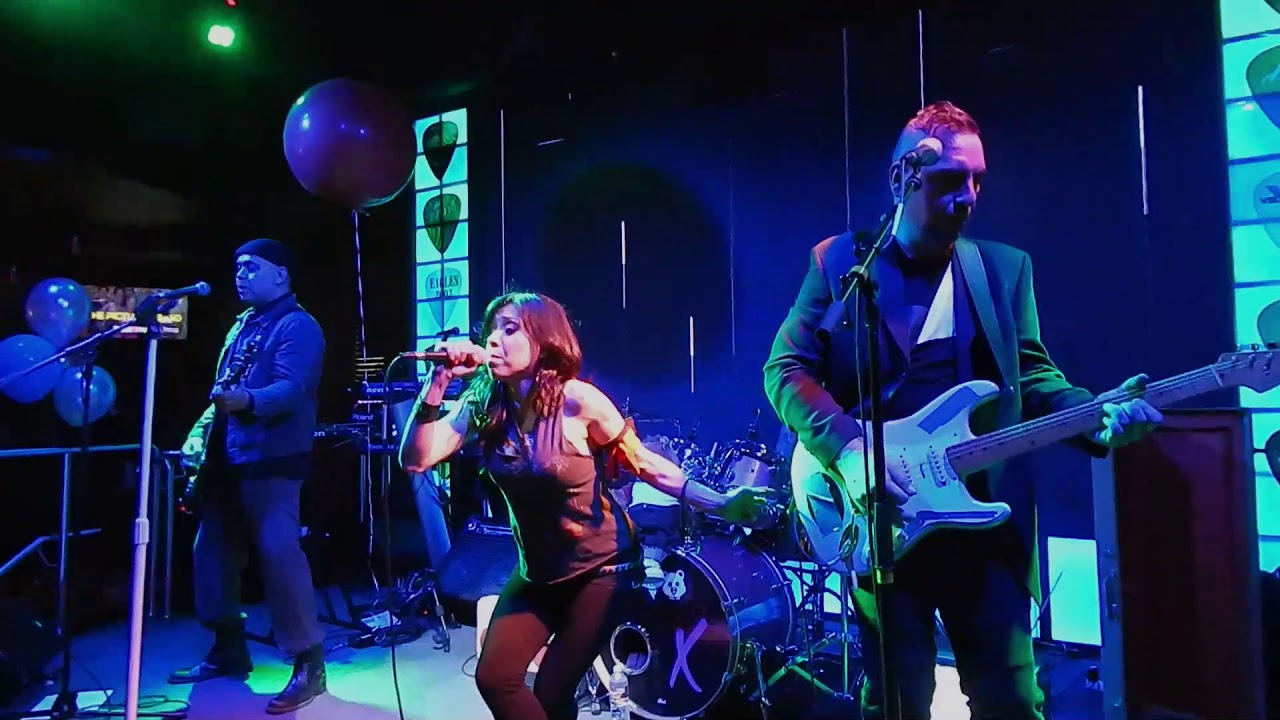 The Ruxpins with a cover of “Dress You Up” at Picks Bar 3/8/2019