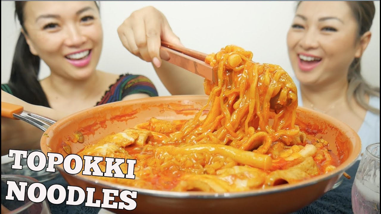 SPICY LONG RICE CAKE *TOPOKKI (LETS EAT) | SASVlogs SISTER MUKBANG