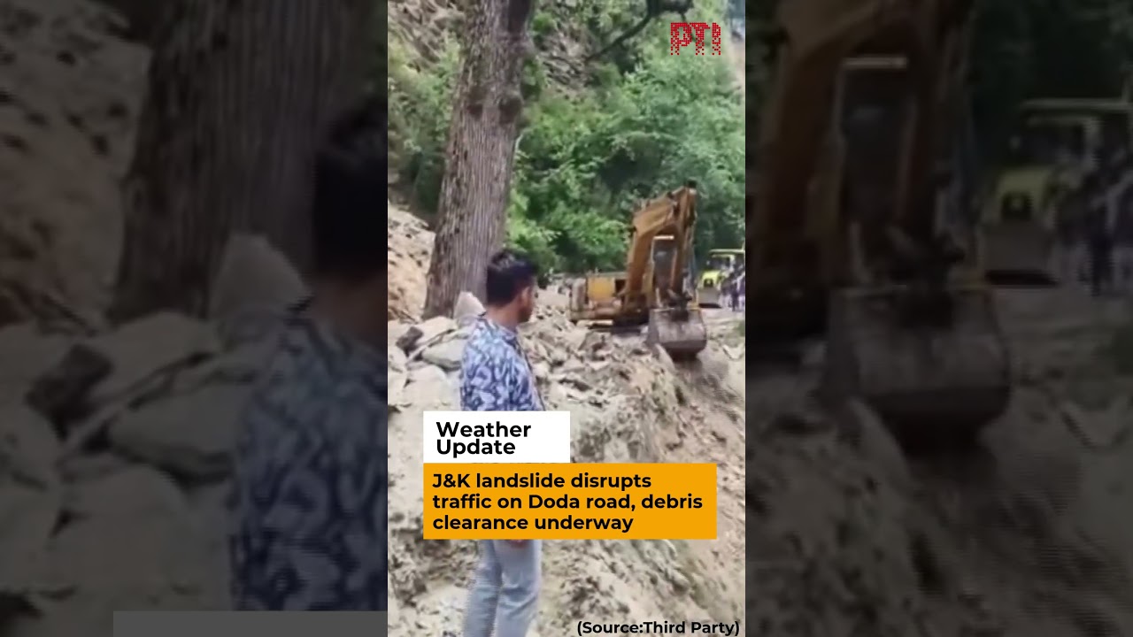 J&K landslide disrupts traffic on Doda road, debris clearance underway