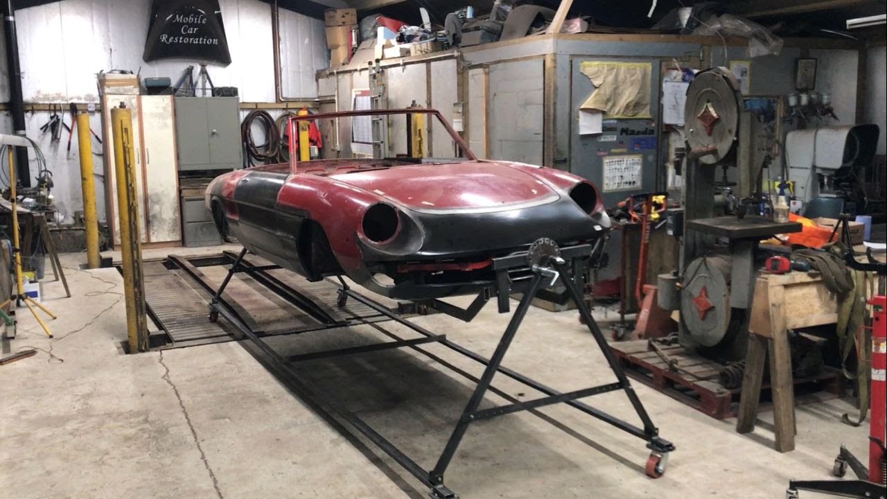 Самодельный ROTISSERIE Реставрация Alfa Romeo Spider, классический автомобиль, как это сделать.