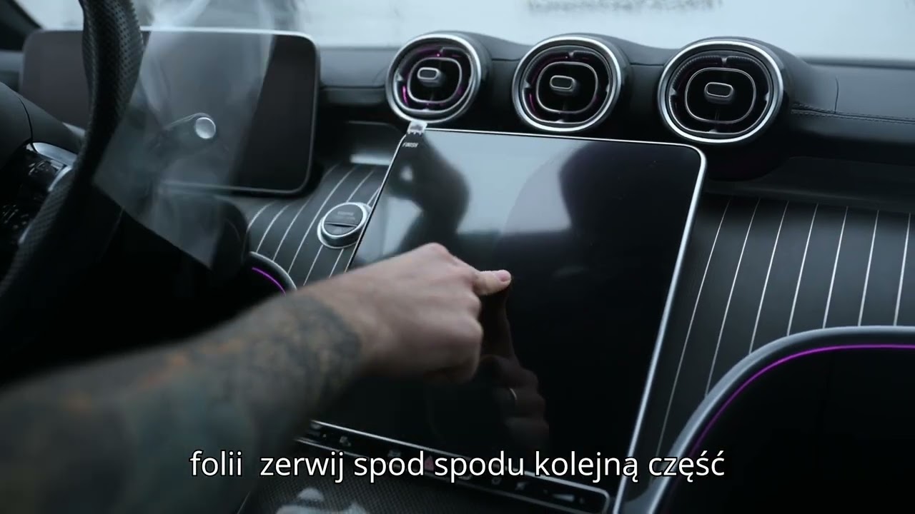 Instrukcja montażu folii Grizz MatteScreen na ekran w samochodzie