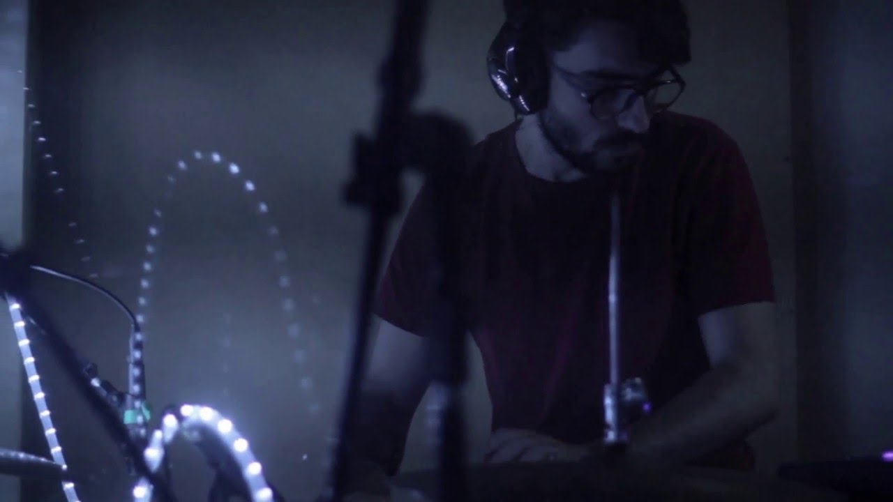 COCOON (Bjork) - Pedro Martins e Antonio Loureiro