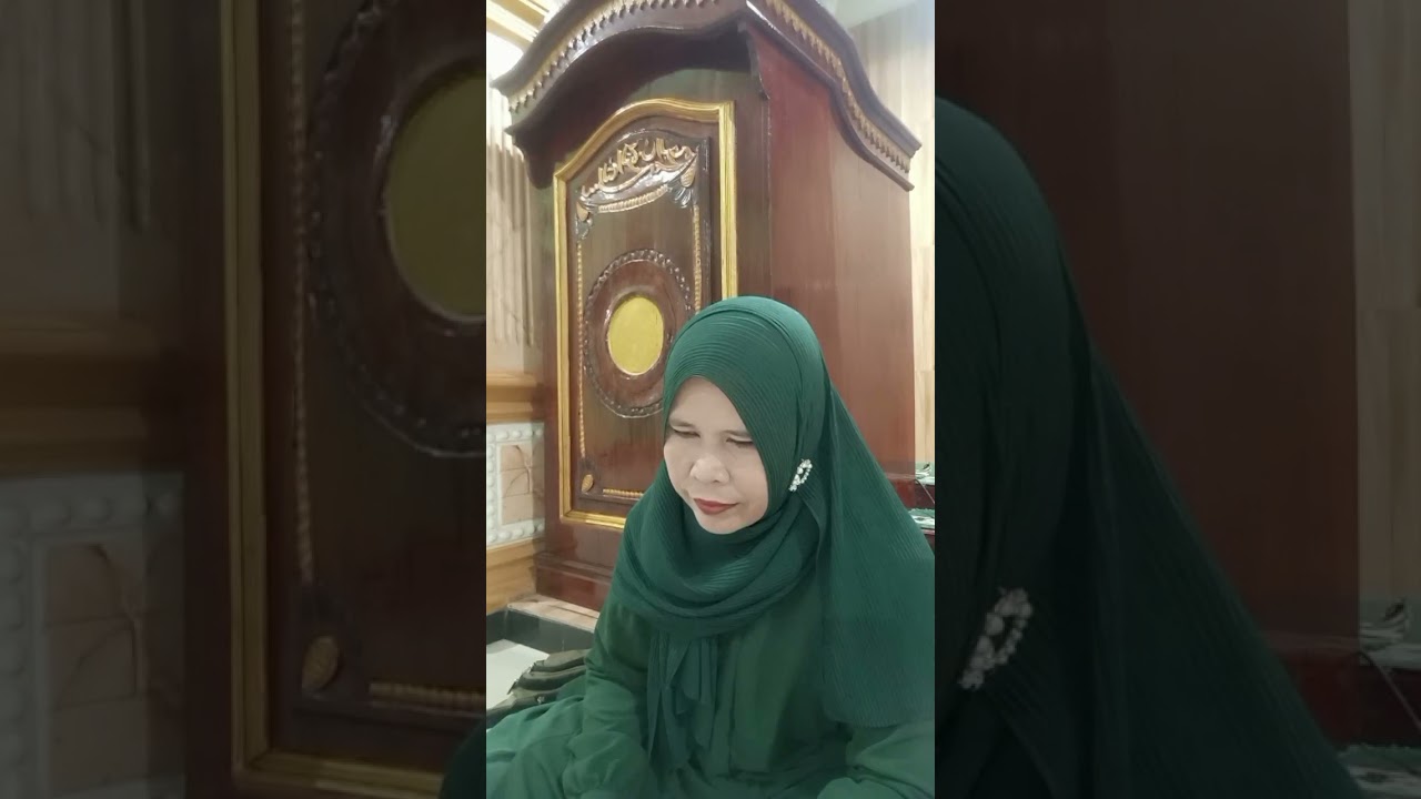 Sahabat besty kita dengerin! baca Al-Quran,biar berkah 