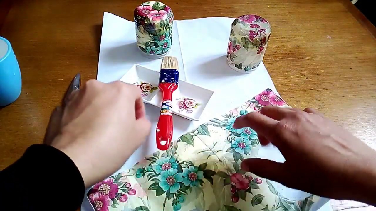 ديكوباج على زجاجات فارغة