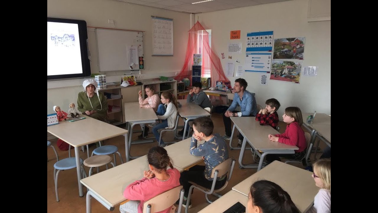 Kinderen krijgen les over de geschiedenis van Terborg