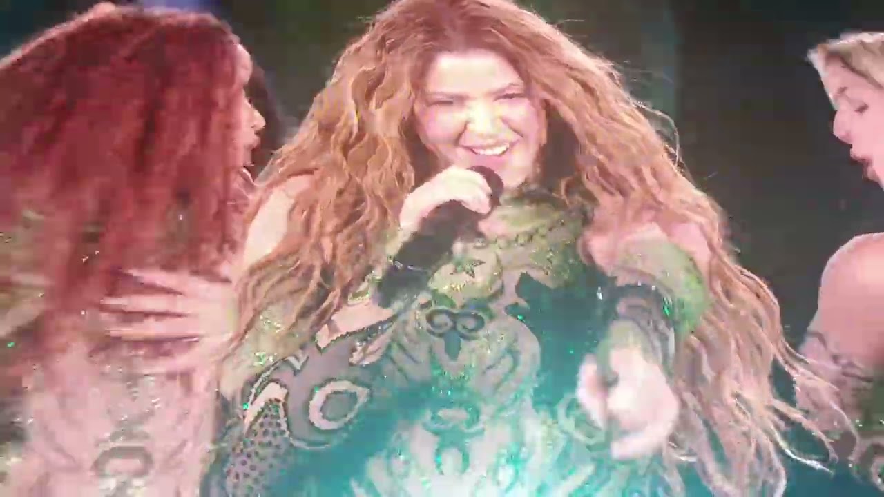 #shakira  #lasmujeresyanolloranlasmujeresfacturan
