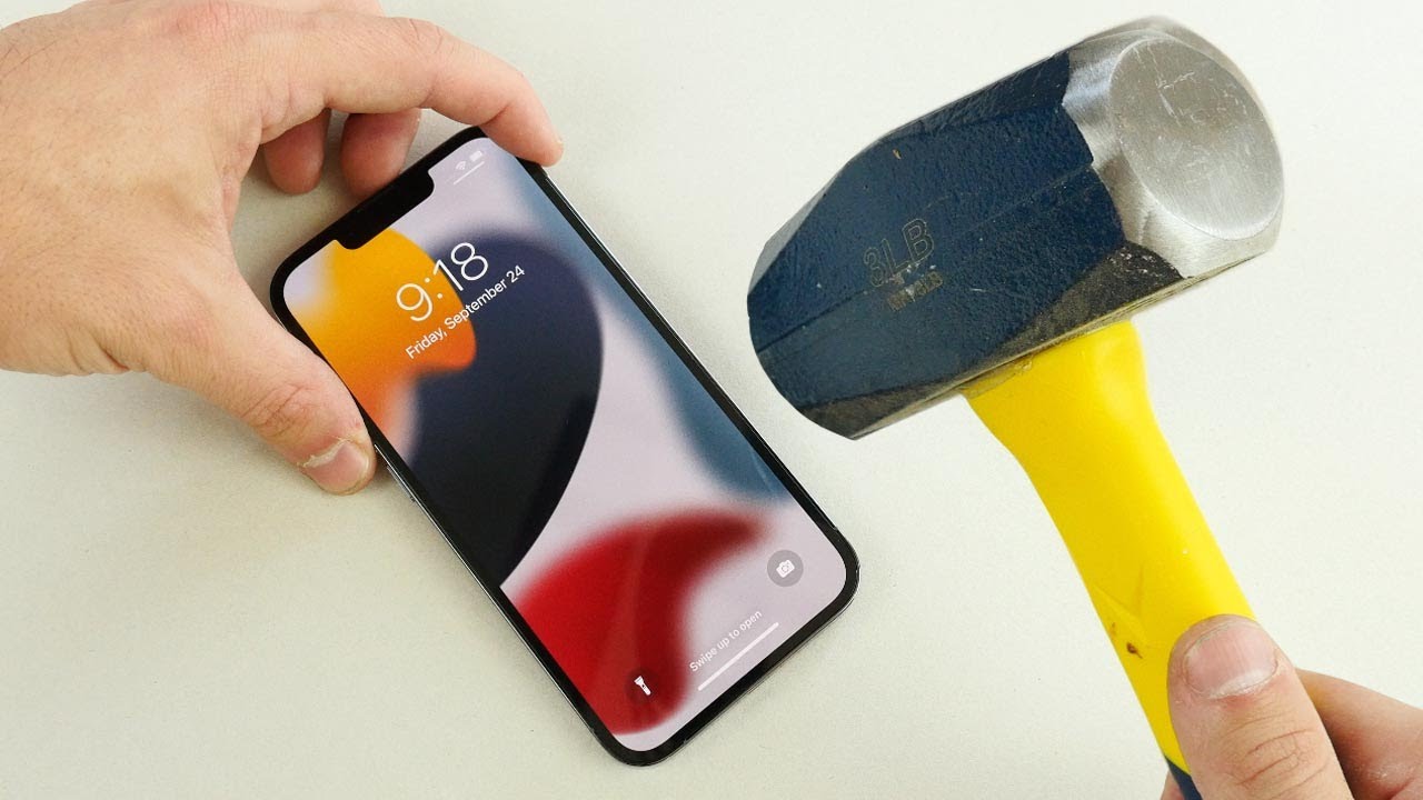Тест iPhone 13 Pro на царапины молотком и ножом!
