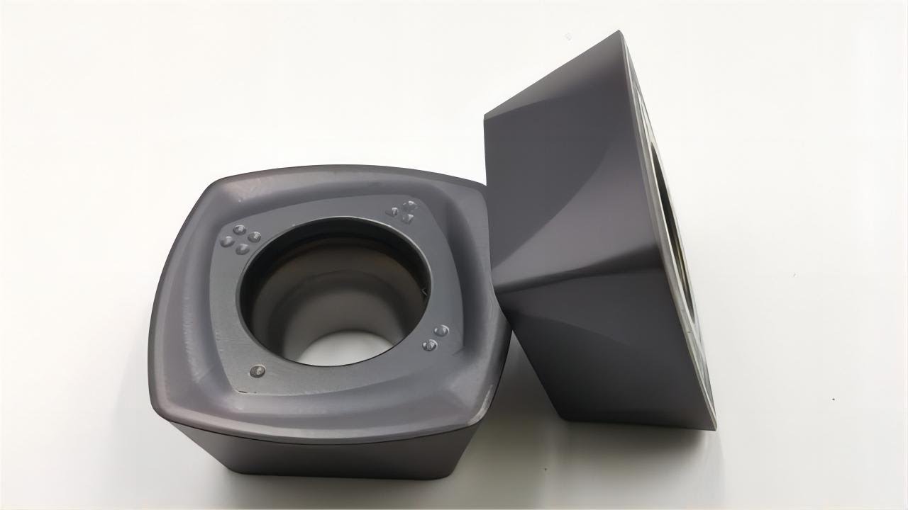 Tungsten carbide milling insert SDMT