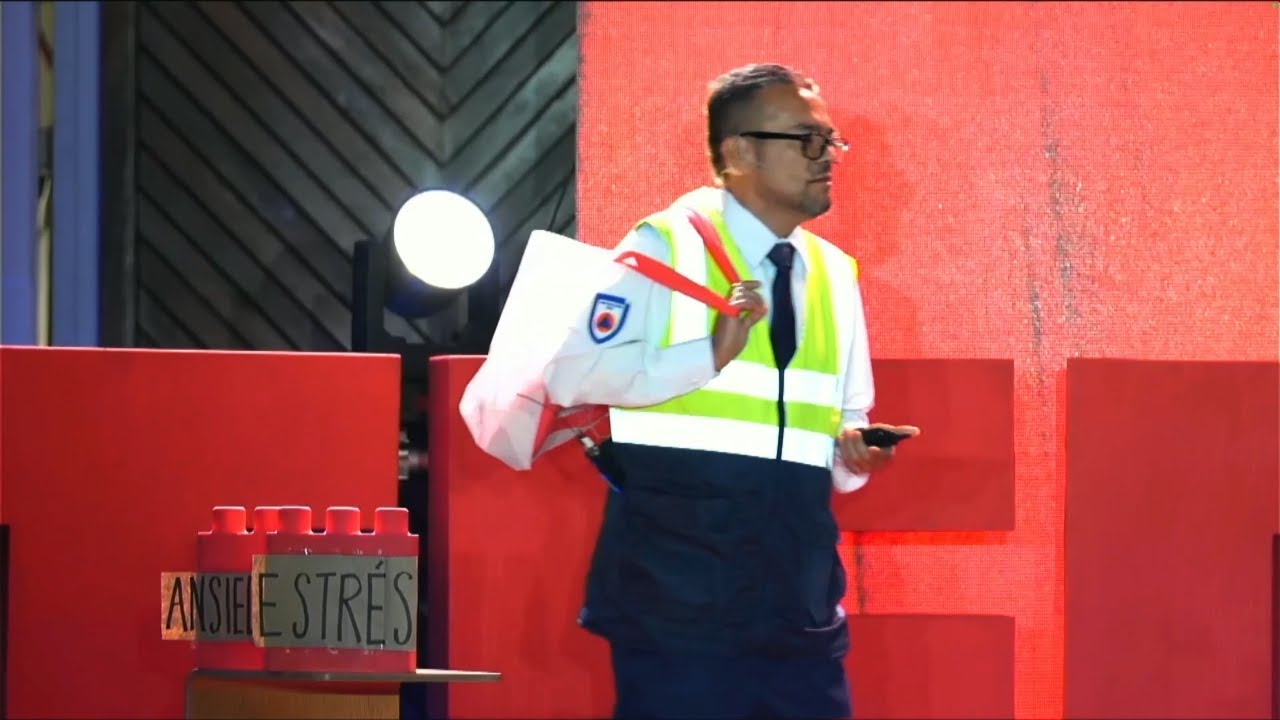 Sobrevivir a lo que no se ve | Javier Jaramillo | TEDxTecdeMty