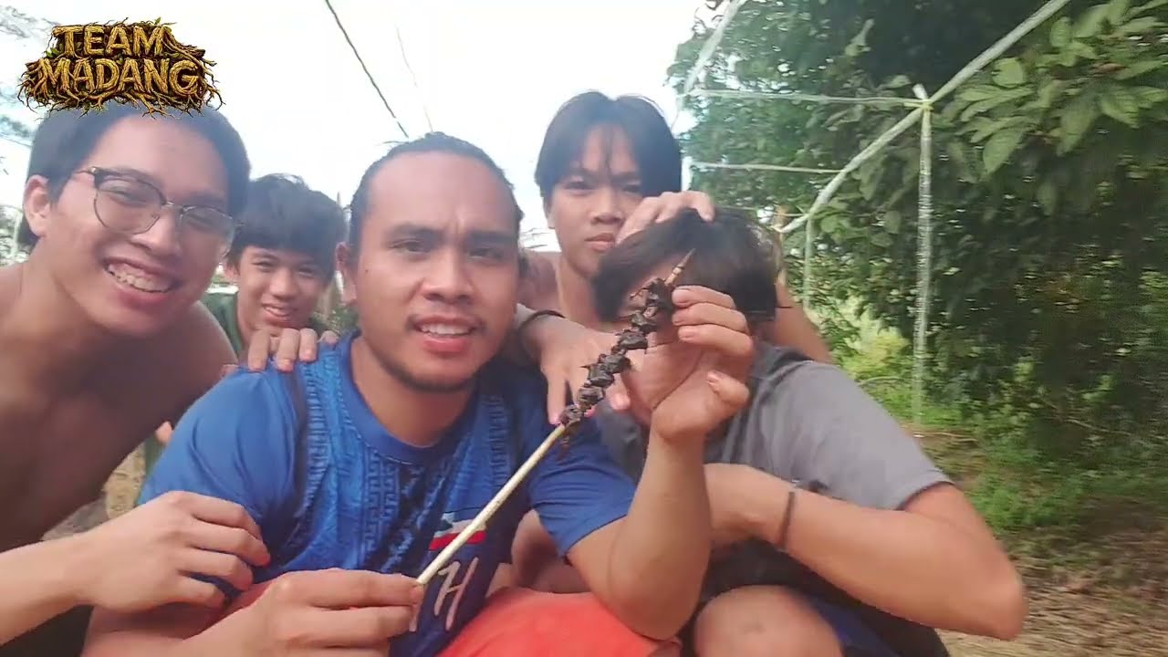 Memasang bubu ikan dan mencari kelawar di torowong, bubu di curi orang, dapat banyak kelawar.