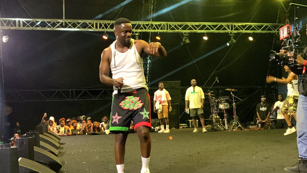 Sarkodie & stonebwoy shared same stage, put up explosive performance at 2023 tidal Rave Concert🔥