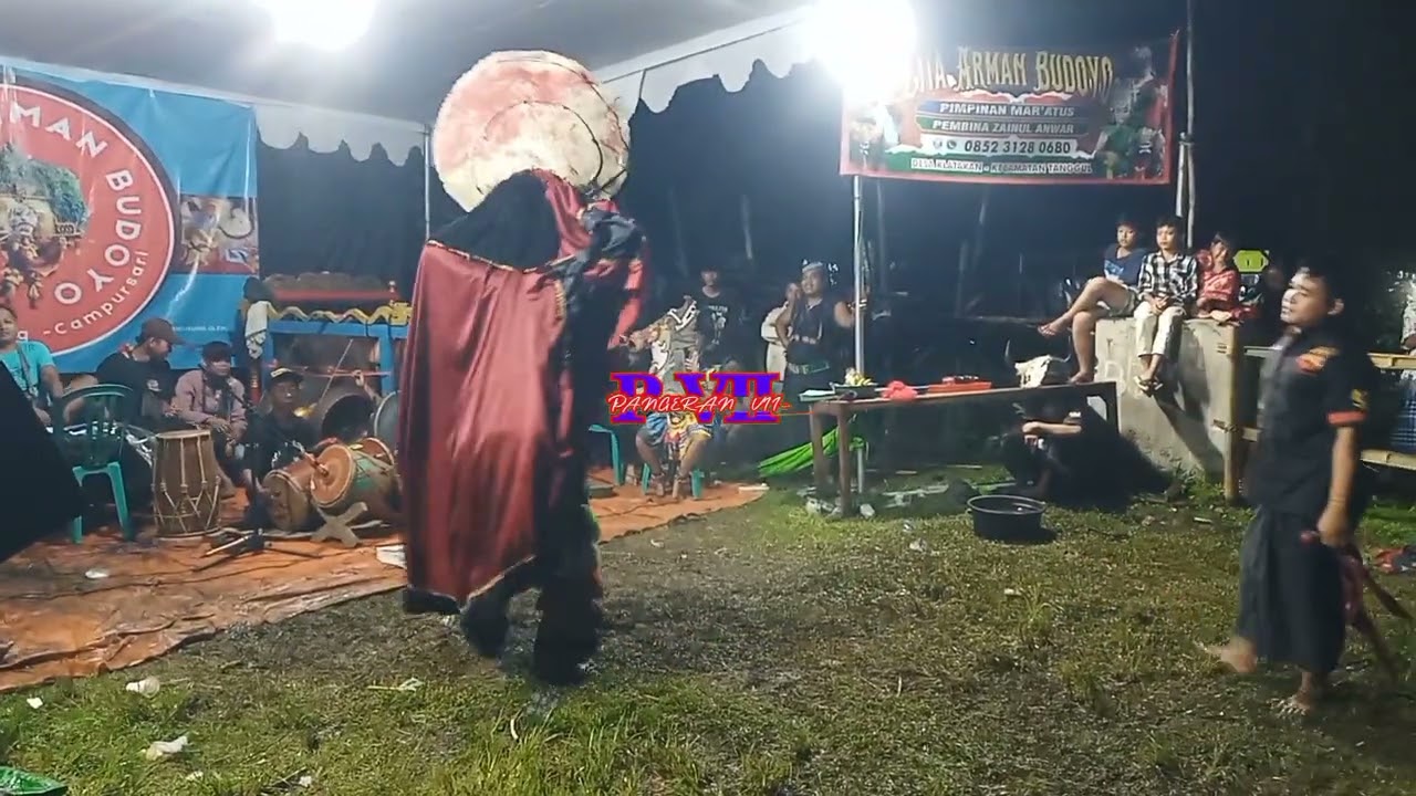 Barong rampak section malam ala jaranan Lita arman budoyo.....