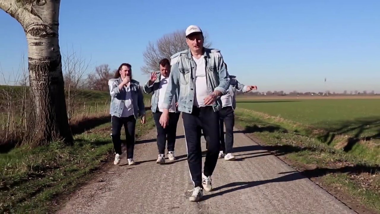 WC Experience - Blaif mee oe pôôte van m'n bier af