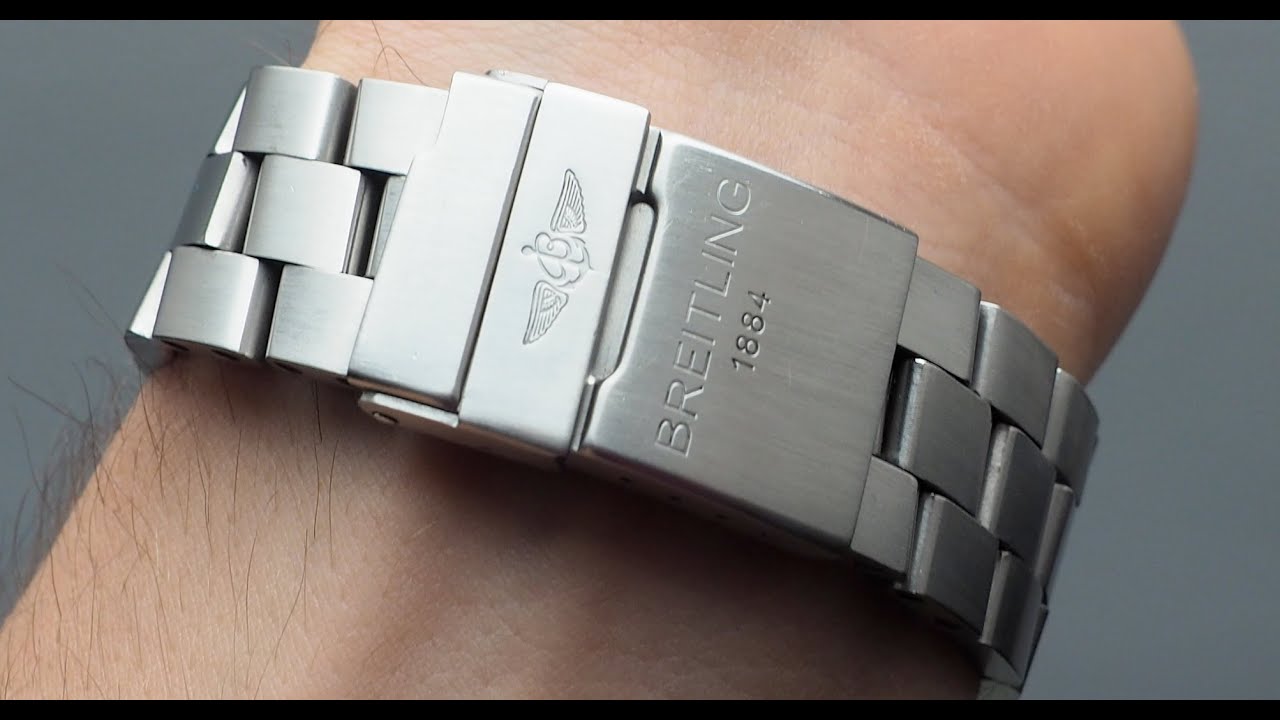 How to spot a fake Breitling bracelet and avoid losing your money.