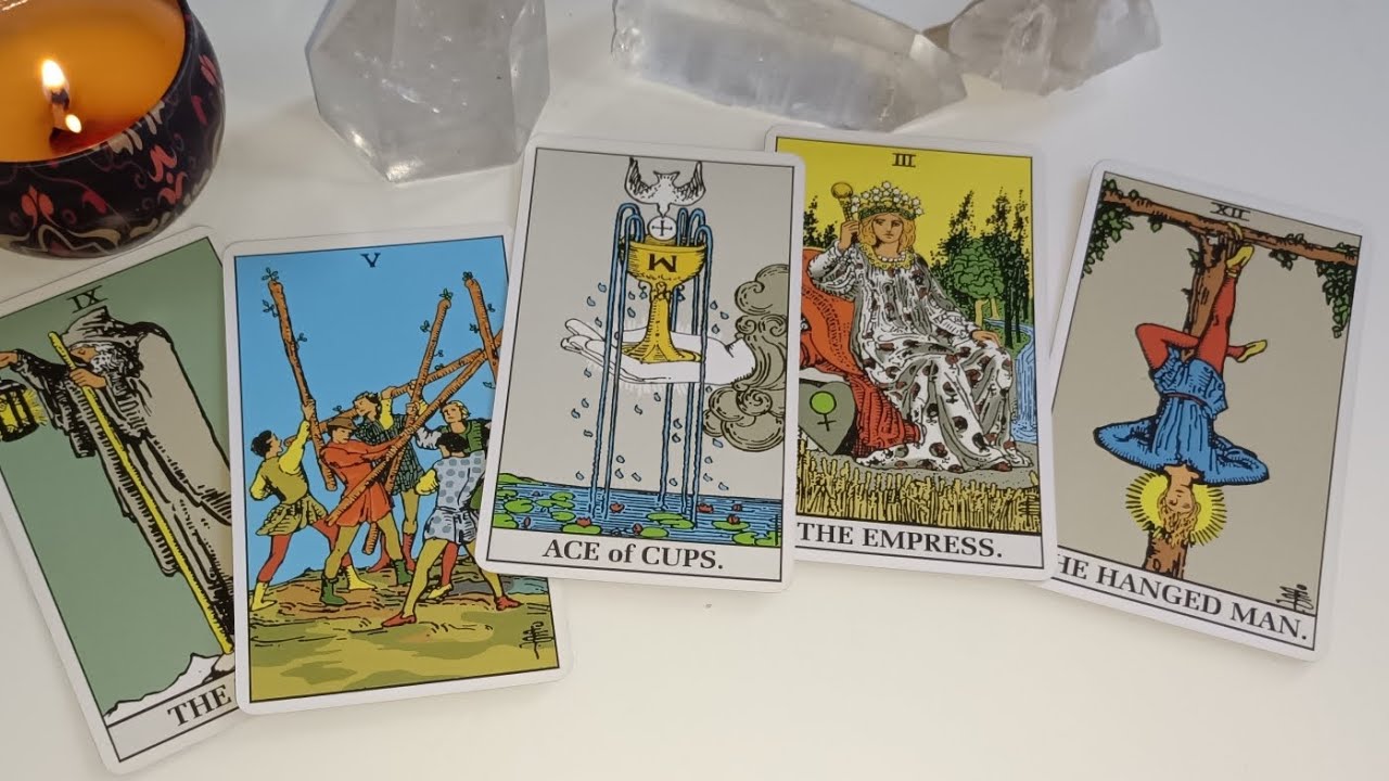 Welcher Mann denkt an Dich und was hat er vor? 🎉 Liebesorakel Singleorakel Tarot
