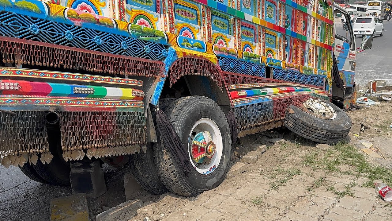 &ldquo;Truck Axle Explosion! 😱 Mechanics Fix Impossible Damage in Minutes&rdquo;