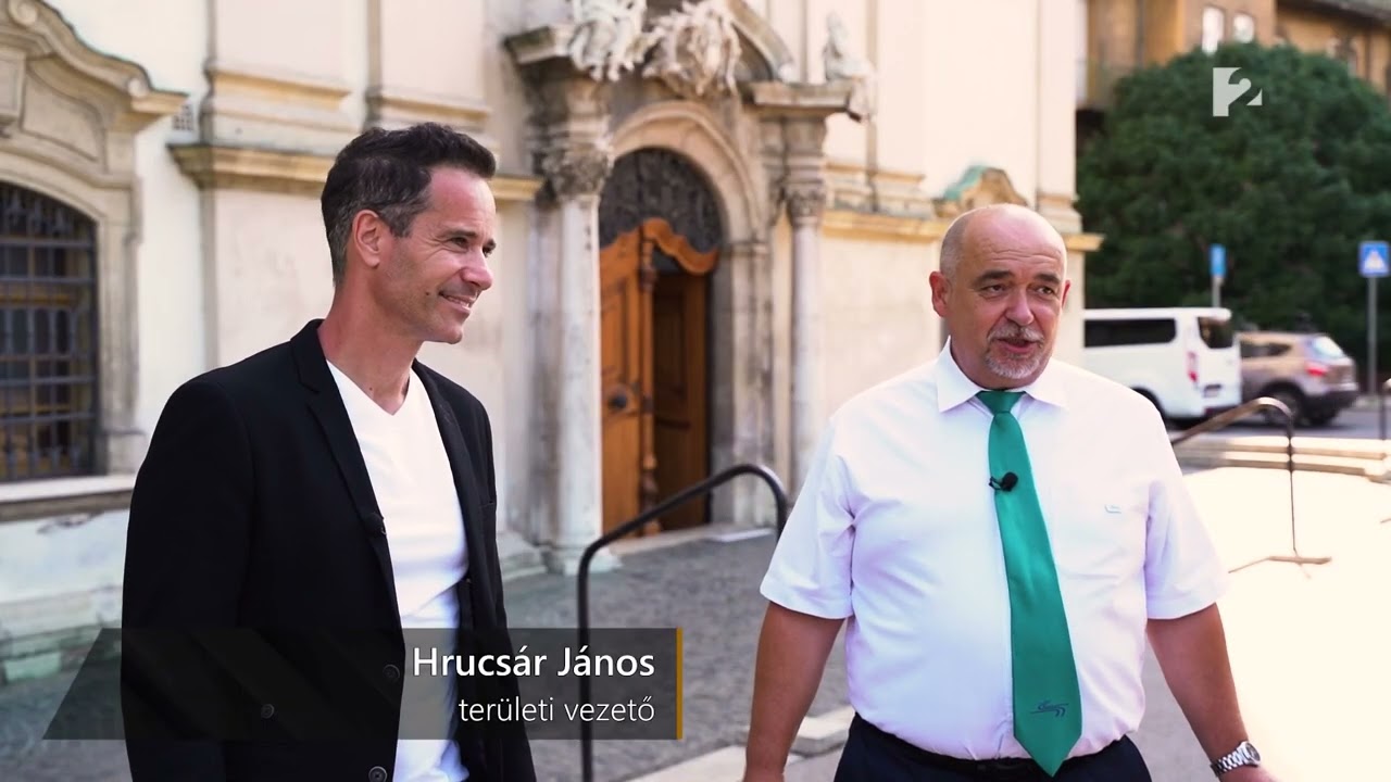 Akik az autóbusz-vezető munkáját segítik: a garázsmester és a területi vezető