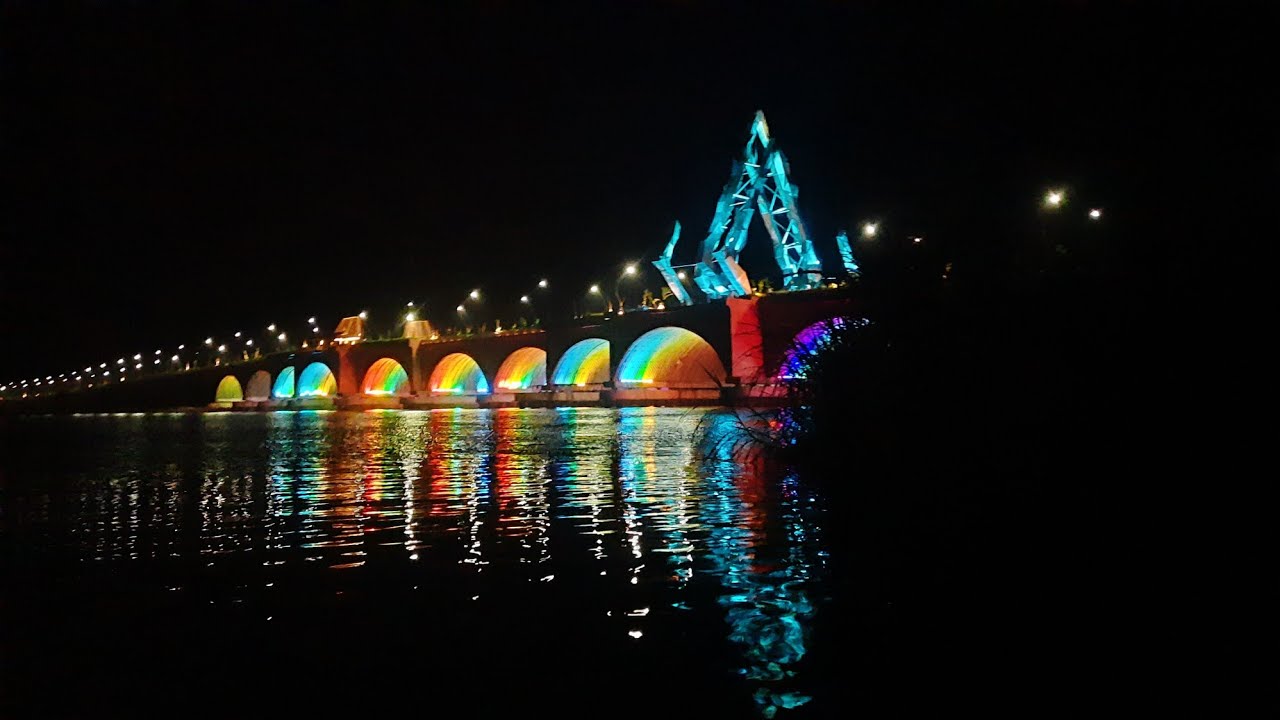 INDAHNYA JEMBATAN KABANARAN-YOGYAKARTA DIMALAM HARI