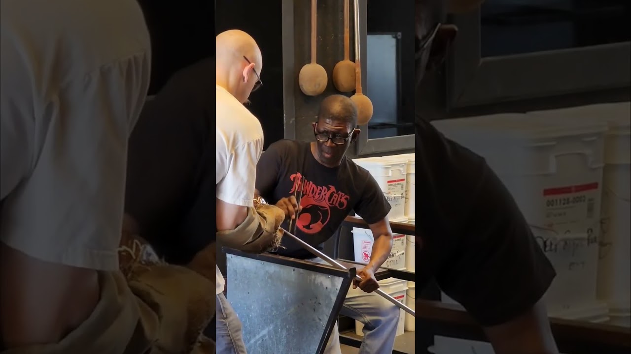 Glassblowing| An almost drop just to keep things interesting. #glassblowing #shorts #glass #artist