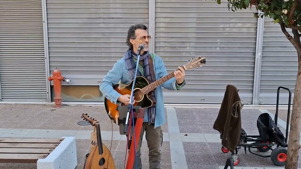 🗣️🎤🎶STREET MUSIC YIANNIS KOULOUSIAS🎸 ΜΟΥΣΙΚΟΙ ΤΟΥ ΔΡΟΜΟΥ ΓΙΑΝΝΗΣ ΚΟΥΛΟΥΣΙΑΣ KALAMATA GREECE 🇬🇷 