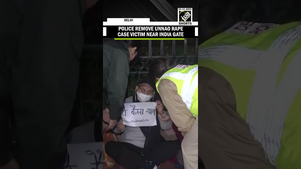 Police remove victim, mother, & activist Yogita Bhayana from India Gate protest over Unnao Rape case