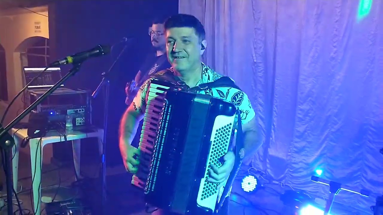 Pretinho dos Teclados Magno Lima Sanfoneiro tocando Forró Oh Gabriela e sucessos 09/11/2025 #musica
