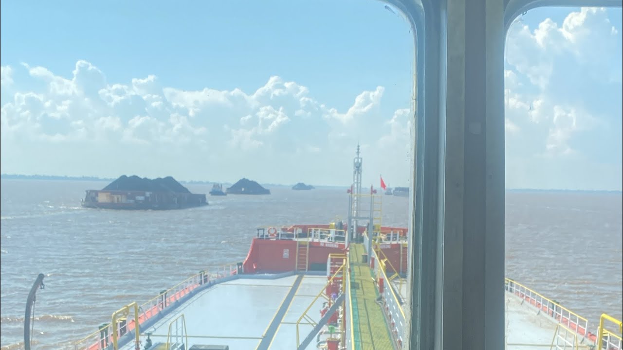 The advantage use iphone for application Seaiq Pilot and Wartsila Isailor